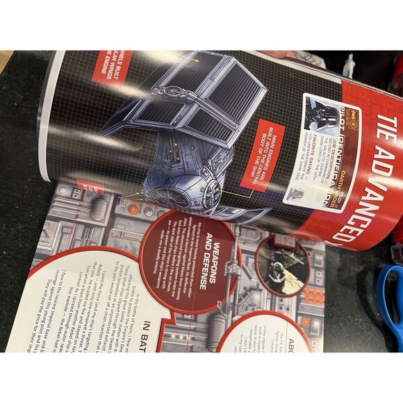 Klutz Star Wars Folded Flyers Activity Kit NEW paper Planes Skywalker - Picture 3 of 4